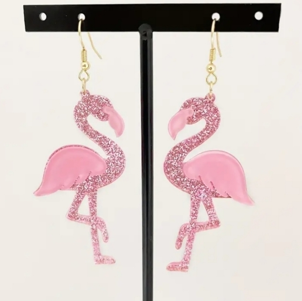 I LOVE FLIRTY FLAMINGO Earrings! NWT